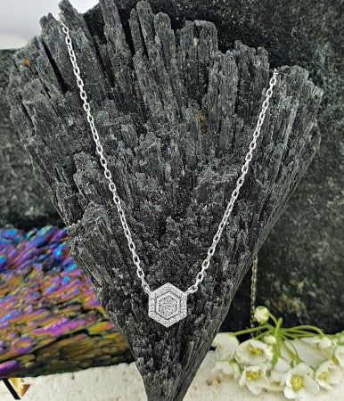 Coliere cu diamante - Lant cu Pandantiv Aur Alb 14k, Diamante 0.05 ct in total