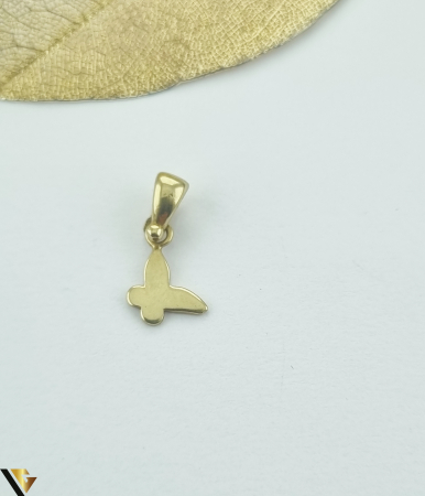 Pandantive din aur - Pandantiv aur 14k Greutate: 0.70 grame Lungime: 15 mm ( cu anou ) Latime: 8 mm Marcaj / Titlu: " 585 " Locatie: HARLAU 0723 353 111