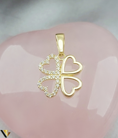 Pandantive din aur - Pandantiv aur 14K, Cristale de zirconiu, trifoi, floare, trifoi cu patru foi Greutate: 0.90 grame Lungime: 19 mm ( cu anou ) Latime: 13 mm Marcaj / titlu: "585" Locatie: Bacau Calea Republicii Tel: 0758108978