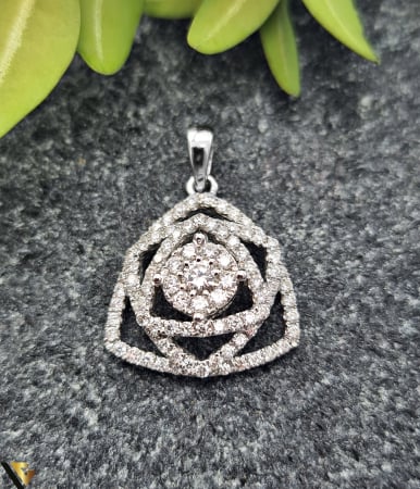 Bijuterii din aur - Pandantiv Aur  18k, Diamante 0.71 ct in total , 2.61 grame