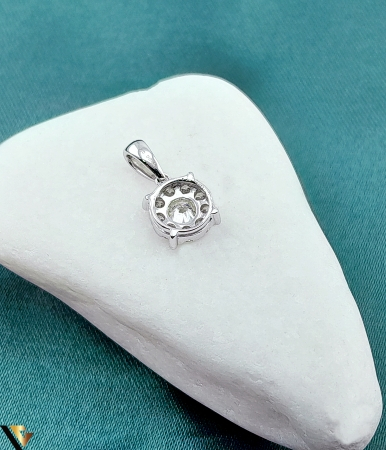 Pandantiv Aur Alb 18K, Diamante 0.35 ct in total [1]