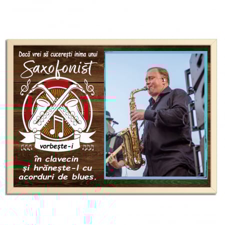 Tablouri - cadou-pentru-saxofonist-tablou-pe-lemn-personalizat-cu-poza-si-text.jpg