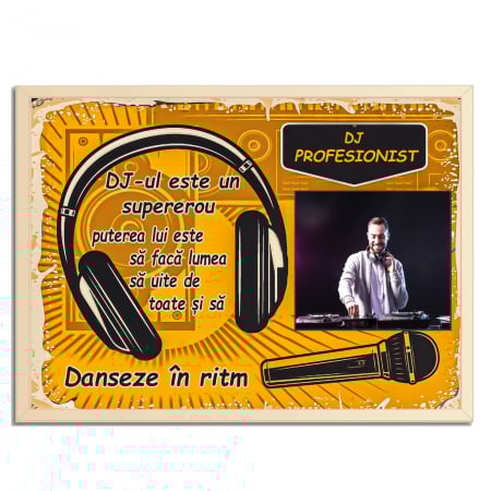 Tablouri - cadou-pentru-dj-tablou-pe-lemn-personalizat-cu-poza-si-text.jpg