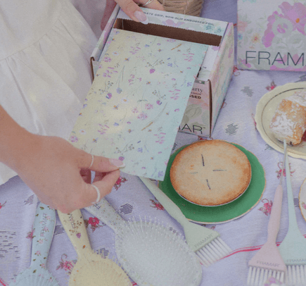 folie-de-aluminiu-colorata-framar-garden-party-empossed-medium-visuel-beauty-expert-coafura-produse-profesionale-de-infrumusetare-saloane-infrumusetare [3]