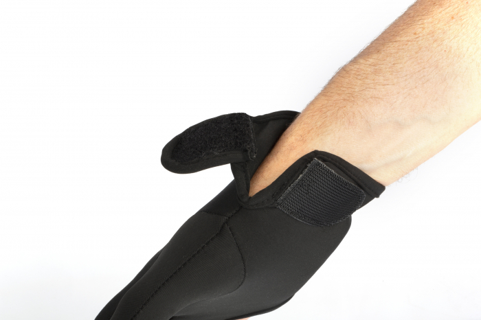 manusa-protectie-aparatura-fierbinte-neagra-visuel-beauty-shop-produse-profesionale-de-infrumusetare-dotari-saloane-infrumusetare [2]