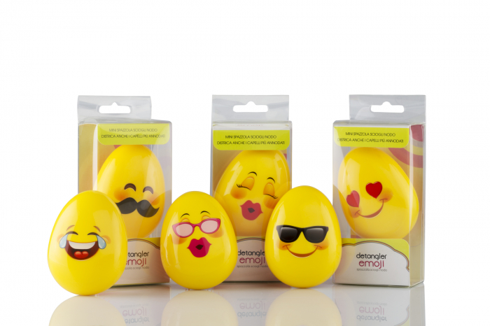 perie-de-par-detangler-emoji-cadouri-copii-visuel-beauty-shop-produse-profesionale-de-infrumusetare-dotari-saloane-infrumusetare [2]