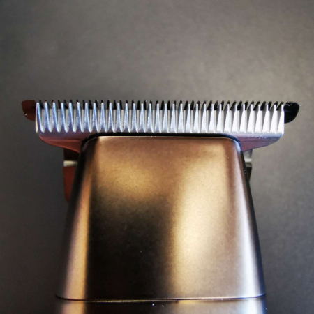 set-combo-protege-clipper-alpha-trimmer-hitter-gamma-piu-visuel-beauty-expert-dotari-saloane-frizerie [4]