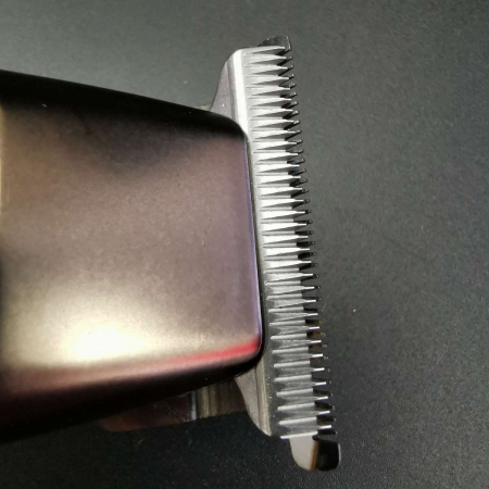 set-combo-protege-clipper-alpha-trimmer-hitter-gamma-piu-visuel-beauty-expert-dotari-saloane-frizerie [2]