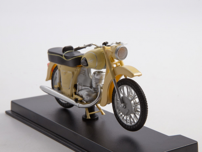 Macheta motocicleta ruseasca IJ-Planeta 2, scara 1:24 [8]