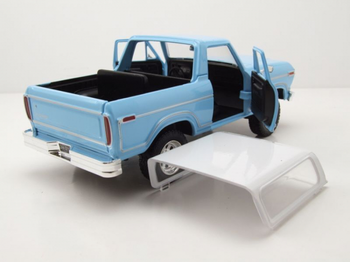 Macheta Ford Bronco cu hardtop, scara 1:24 [3]