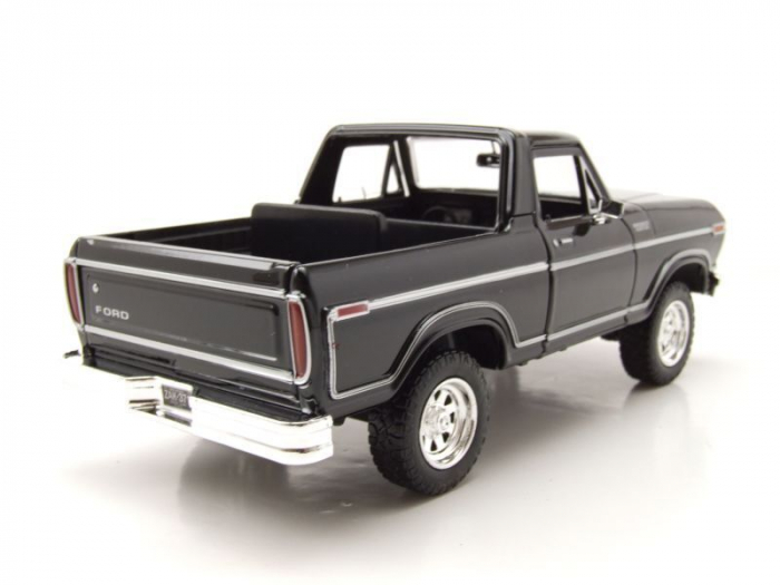 Macheta Ford Bronco fara hardtop, scara 1:24 [2]