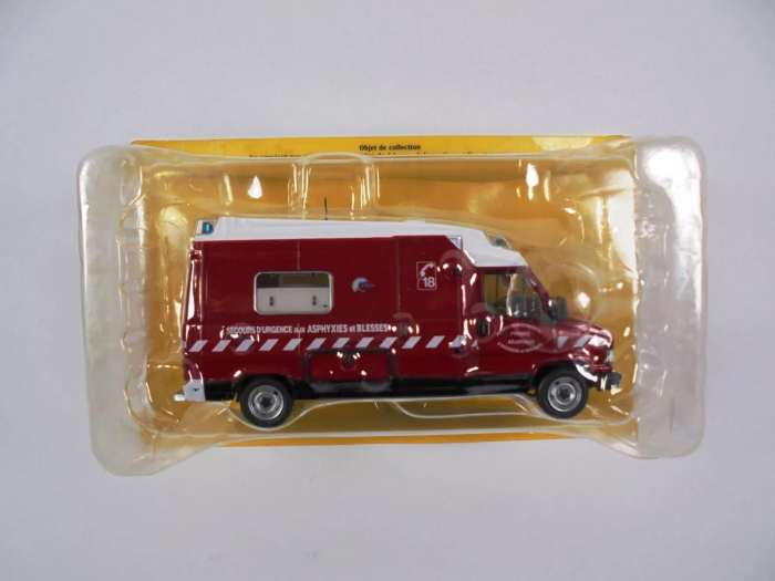 Macheta ambulanta de pompieri Peugeot J5 Maxum, scara 1:43 [4]