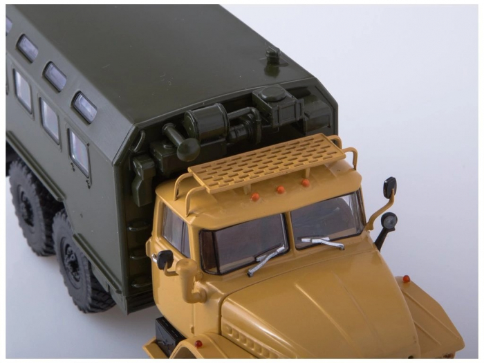 Macheta atelier mobil Ural 4320, scara 1:43 [3]