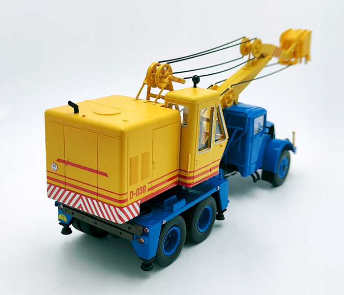 Macheta auto excavator Tatra 111 D030, scara 1:43 [3]