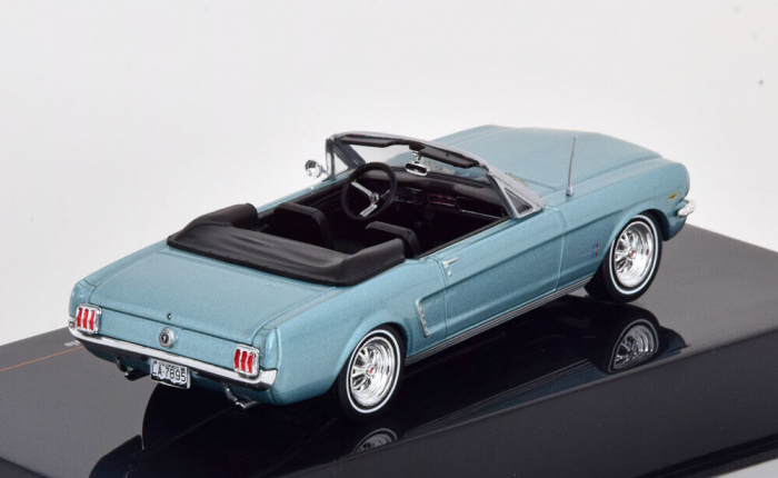 Macheta auto Ford Mustang Convertible, scara 1:43 [2]