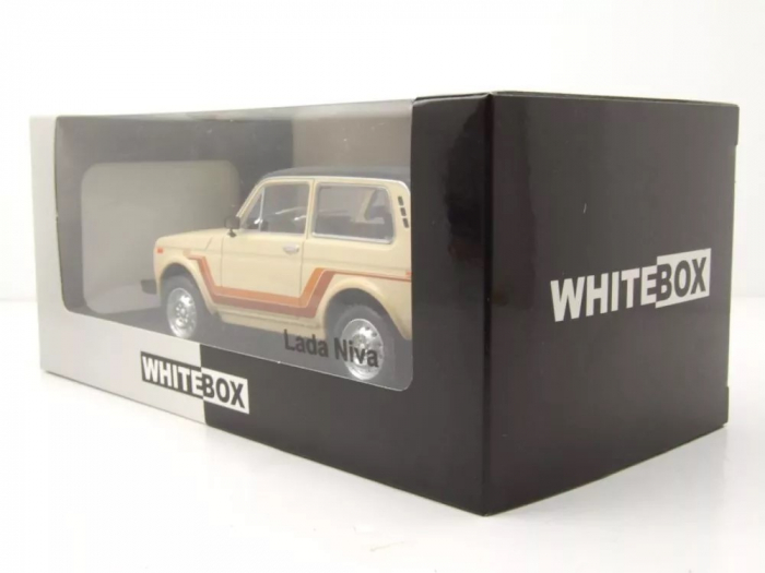 Macheta auto Lada Niva 1.6, scara 1:24 [4]
