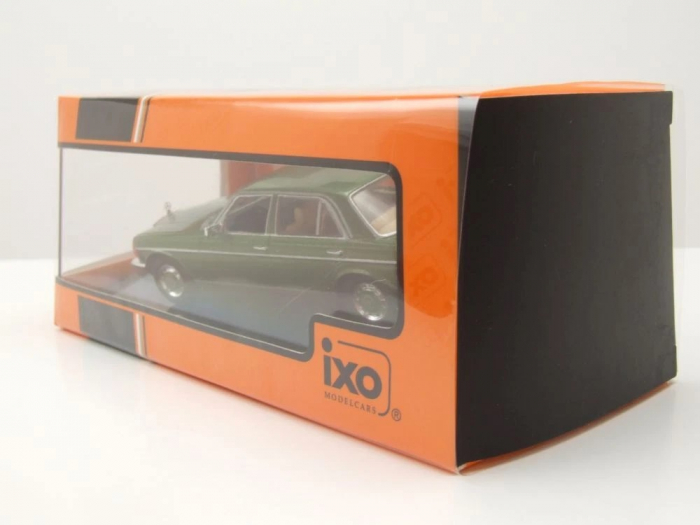 Macheta auto Mercedes Benz 240D (W123), scara 1:43 [4]
