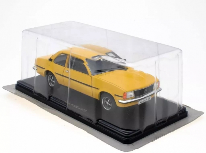 Macheta auto Opel Ascona B 1.9 S, scara 1:24 [4]