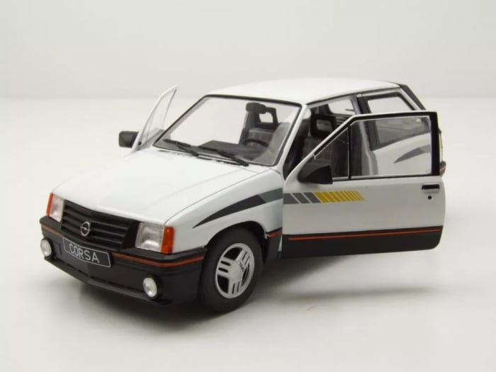 Macheta auto Opel Corsa A SR, scara 1:24 [4]