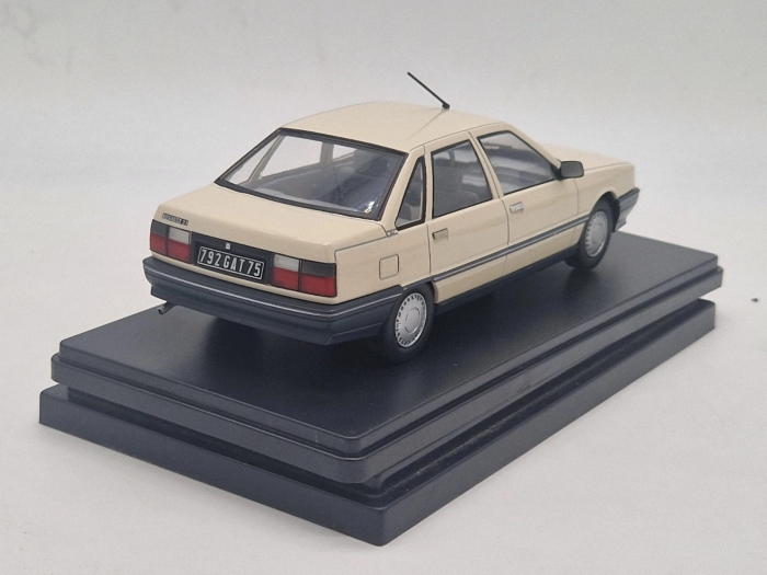 Macheta auto Renault 21 GTS 1986, scara 1:24 [2]