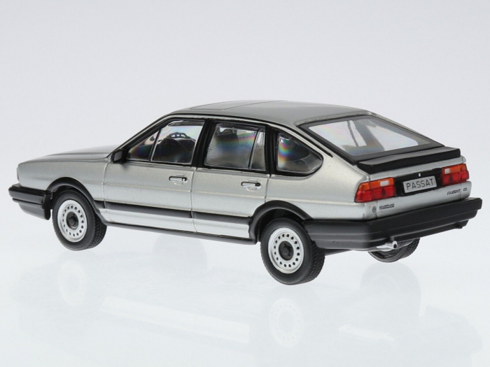 Macheta auto Volkswagen Passat B2, scara 1:43 [3]