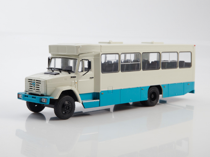 Macheta autobuz GoLAZ-4242 cu revista, scara 1:43 [4]