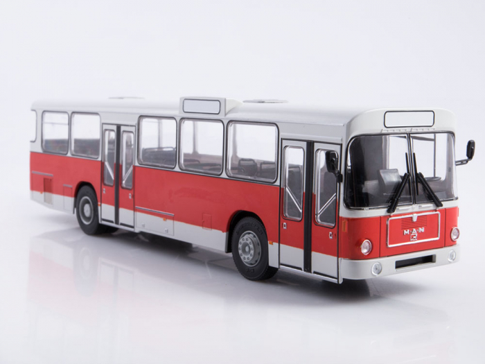 Macheta autobuz MAN SL200 cu revista, scara 1:43 [2]