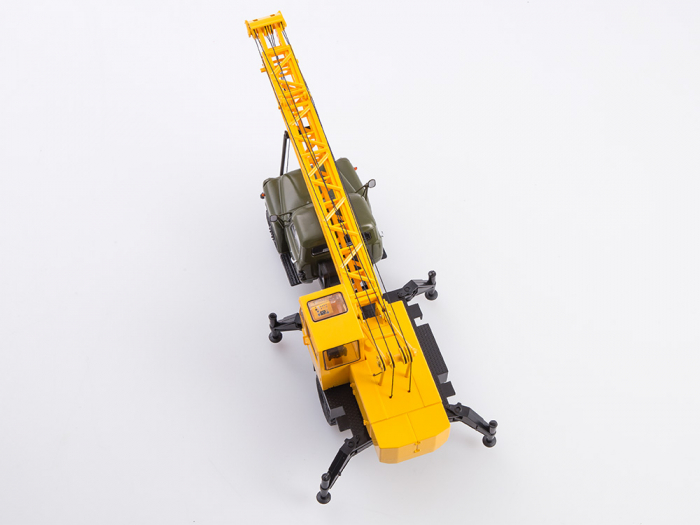Macheta automacara KS-1562B pe sasiu Gaz 52, scara 1:43 [6]