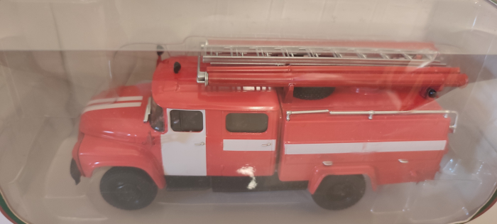 Macheta autospeciala de pompieri AC30 pe sasiu Zil 130, scara 1:43 - cu mic defect [1]