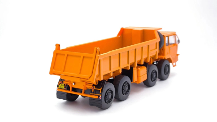 Macheta basculanta Tatra 813 S1 8x8, scara 1:43 [3]