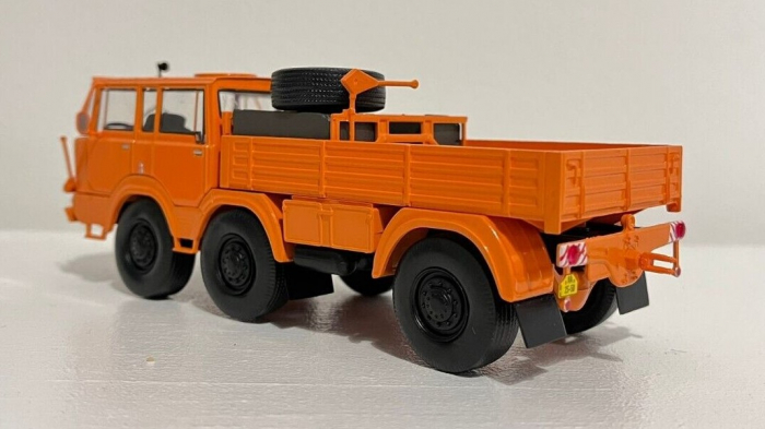 Macheta remorcher Tatra 813 6x6, scara 1:43 [2]