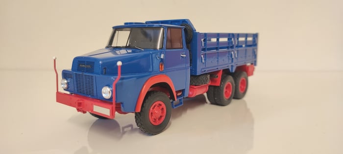 Macheta camion Henschel HS3-14 6x6, scara 1:43 - cu mici imperfectiuni [1]