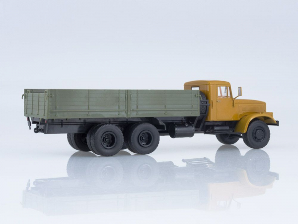 Macheta camion KRAZ 257B1, scara 1:43 [3]