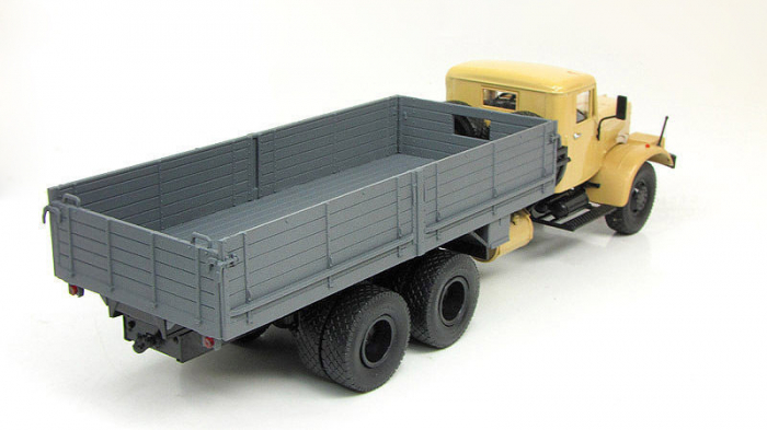 Macheta camion KRAZ 257B1, scara 1:43 [3]