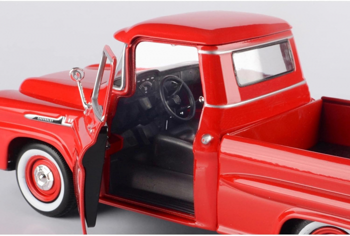 Macheta camioneta Chevrolet Apache Fleetside, scara 1:24 [5]