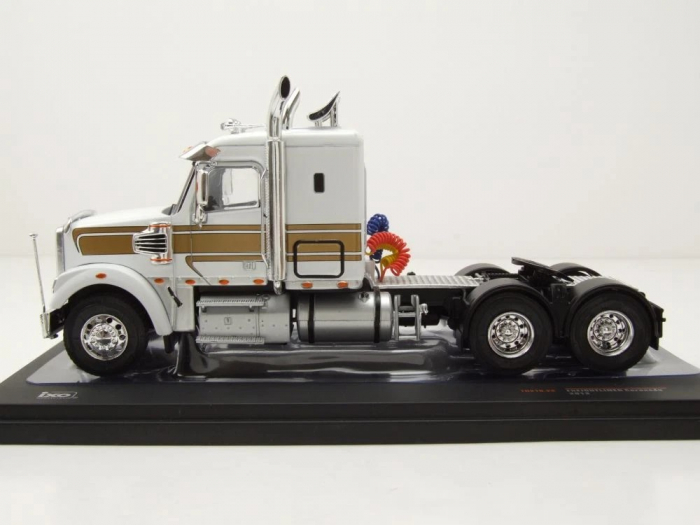 Macheta cap tractor Freightliner Coronado, scara 1:43 [3]