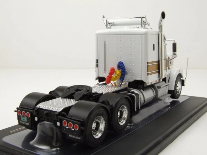 Macheta cap tractor Freightliner Coronado, scara 1:43 [2]