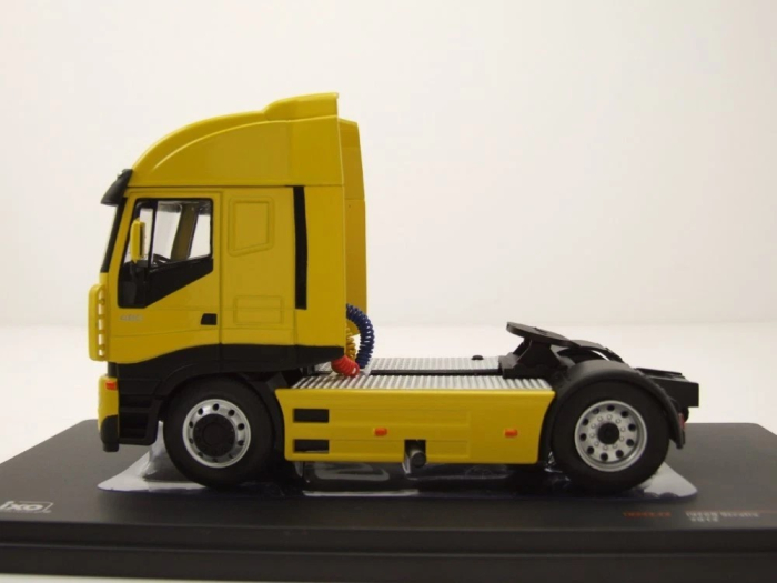Macheta cap tractor Iveco Stralis, scara 1:43 [3]