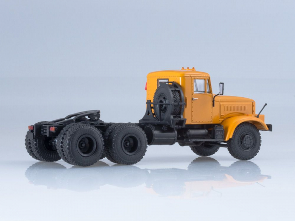 Macheta cap tractor Kraz 258B1, scara 1:43 [2]