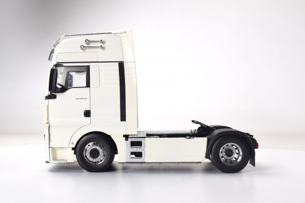 Macheta cap tractor MAN TGX XXL, scara 1:18 [3]