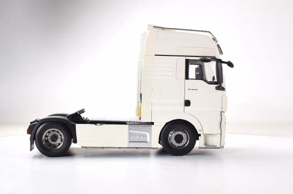 Macheta cap tractor MAN TGX XXL, scara 1:18 [7]