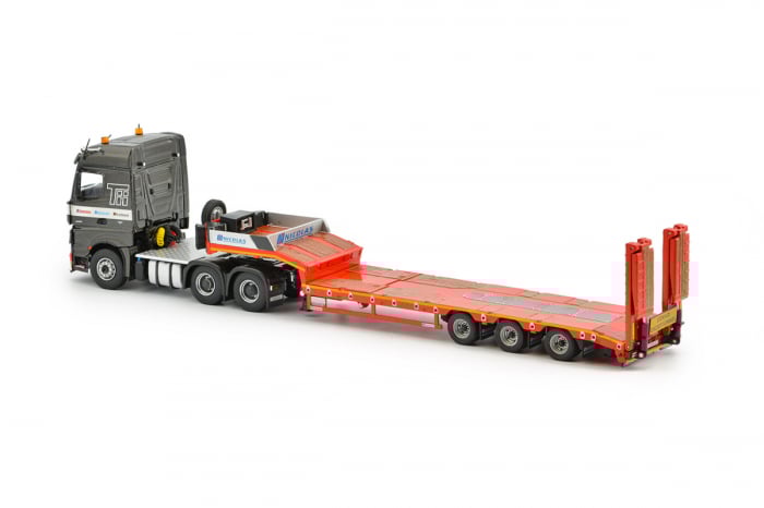 Macheta cap tractor Mercedes Arocs 6x4 cu trailer Scheuerle cu 3 axe si rampe hidraulice, scara 1:50 [2]