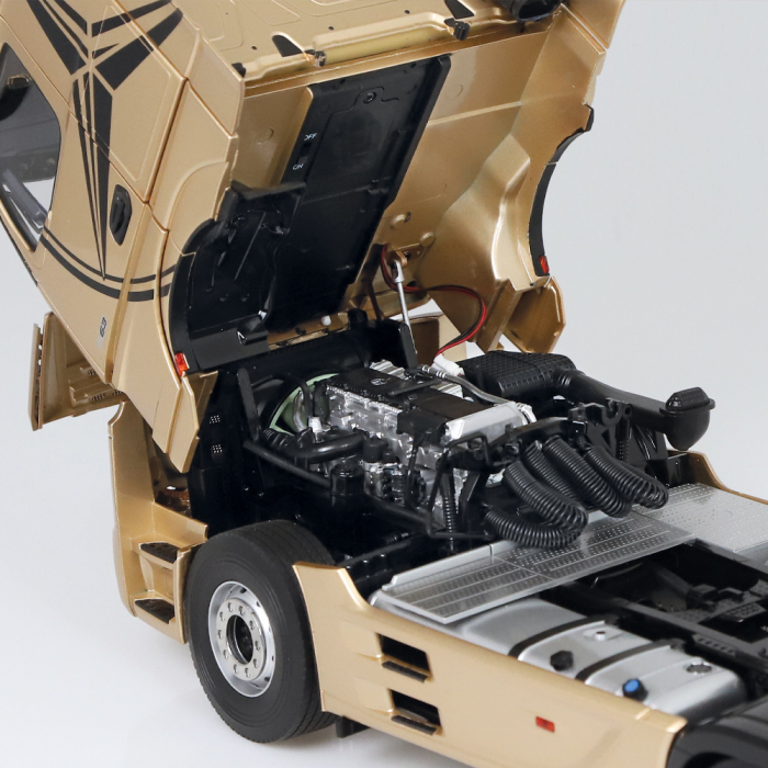 Macheta cap tractor Mercedes Benz Actros Gigaspace, scara 1:18 [5]