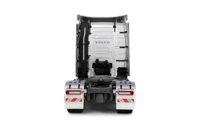 Macheta cap tractor Volvo FH16 Globetrotter 4x2, scara 1:24 [3]
