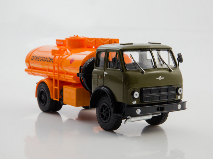 Macheta cisterna Ac-8 pe sasiu MAZ-500A, scara 1:43 [4]