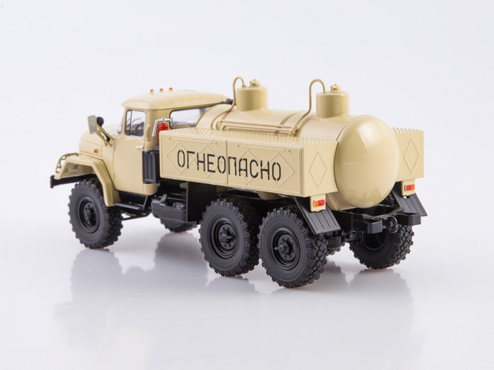 Macheta cisterna MA-4A pe sasiu Zil 131, scara 1:43 [4]