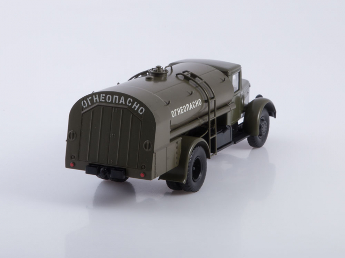 Macheta cisterna TZ-200 pe sasiu MAZ-200, scara 1:43 [3]