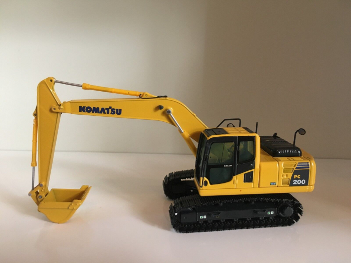 Macheta excavator Komatsu PC210LC-8, scara 1:50 [2]