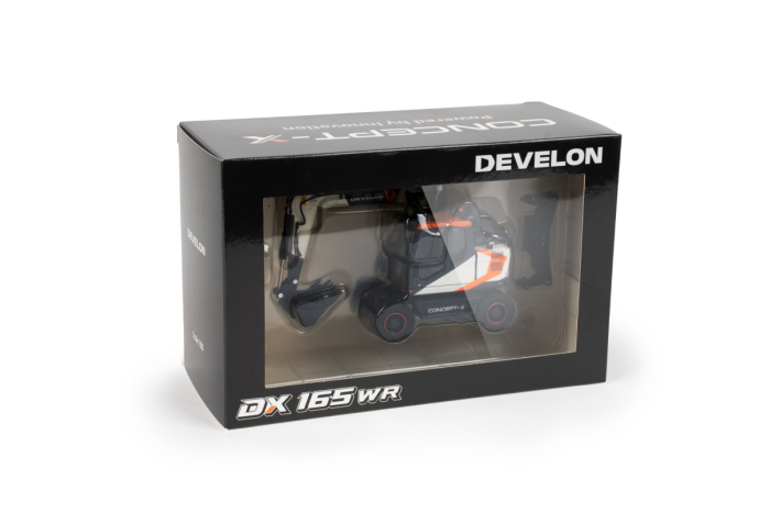 Macheta excavator pe pneuri Develon DX165, scara 1:50 [3]