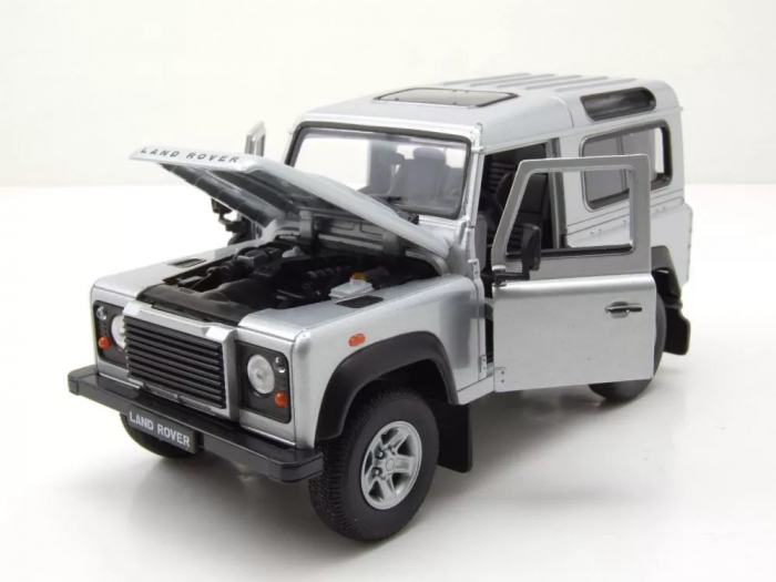 Macheta Land Rover Defender 90 clasic, scara 1:24 [3]